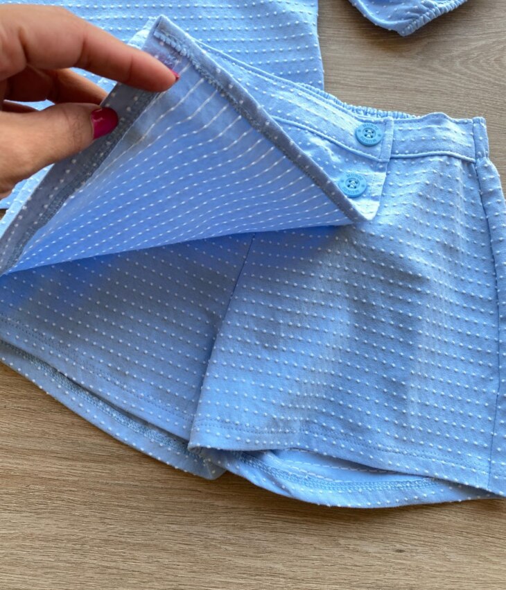 fernandaramoskids com br Conjunto Infantil Feminino Blusa Cropped e Short Saia com Botões Azul 3