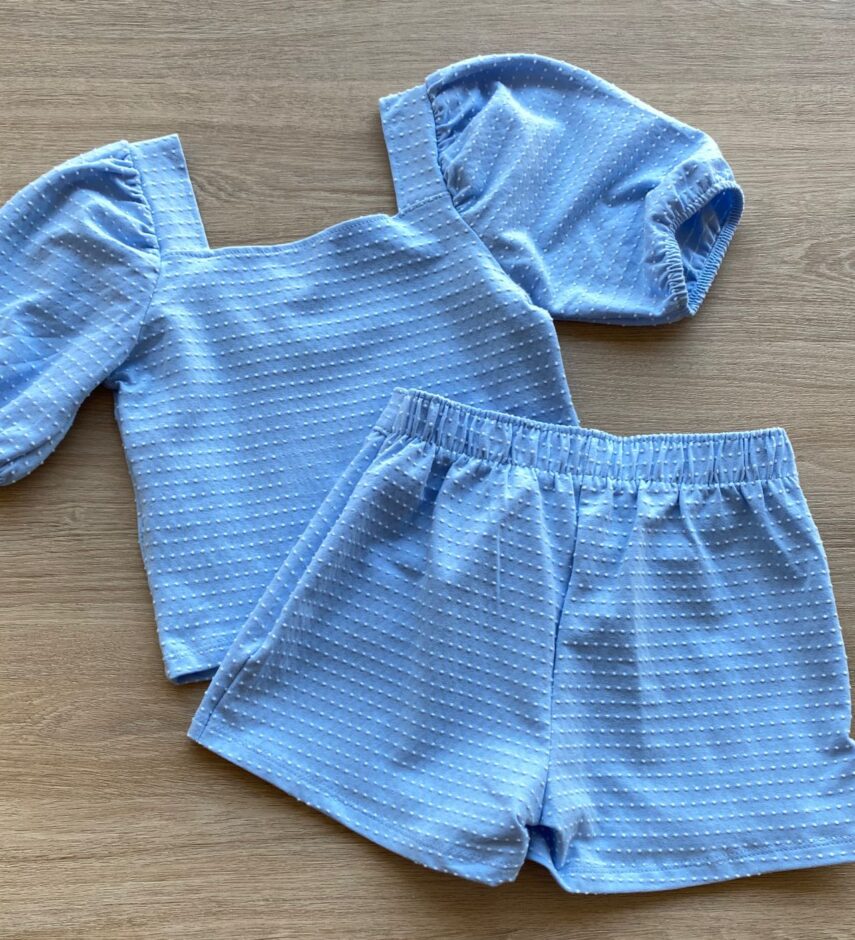 fernandaramoskids com br Conjunto Infantil Feminino Blusa Cropped e Short Saia com Botões Azul 5