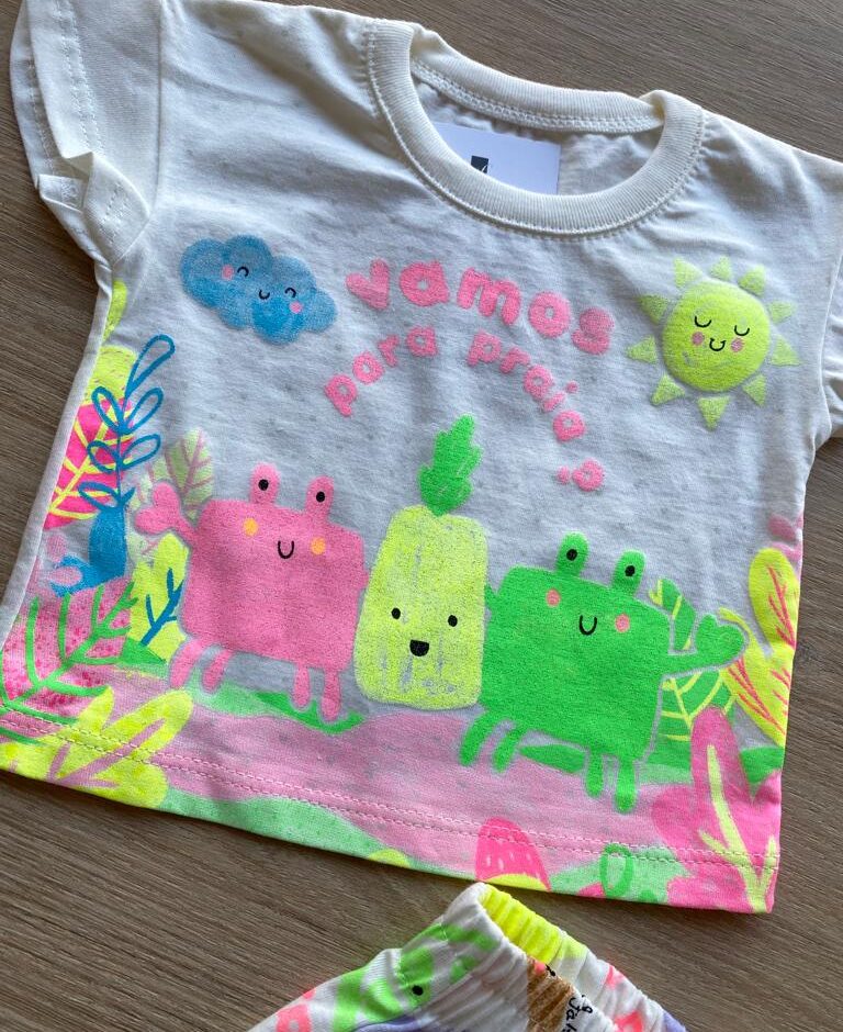 fernandaramoskids com br Conjunto Infantil Feminino Blusa e Short Néon Brilha no Escuro 3
