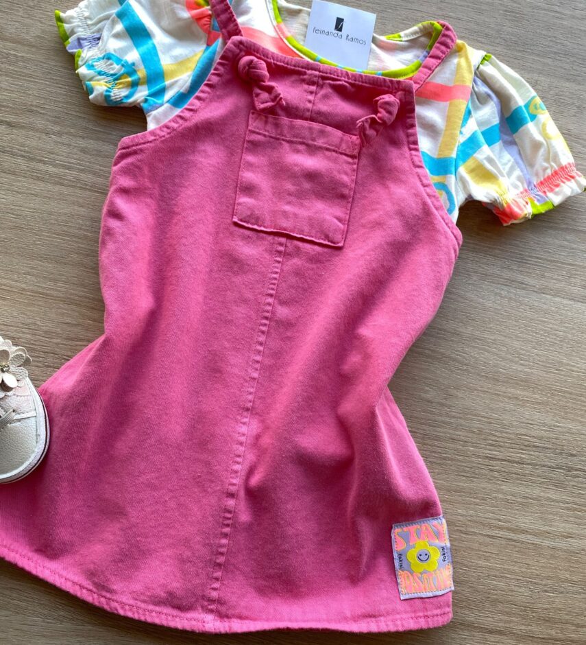 fernandaramoskids com br Conjunto Infantil Feminino Blusa Estampada e Salopete Rosa 1