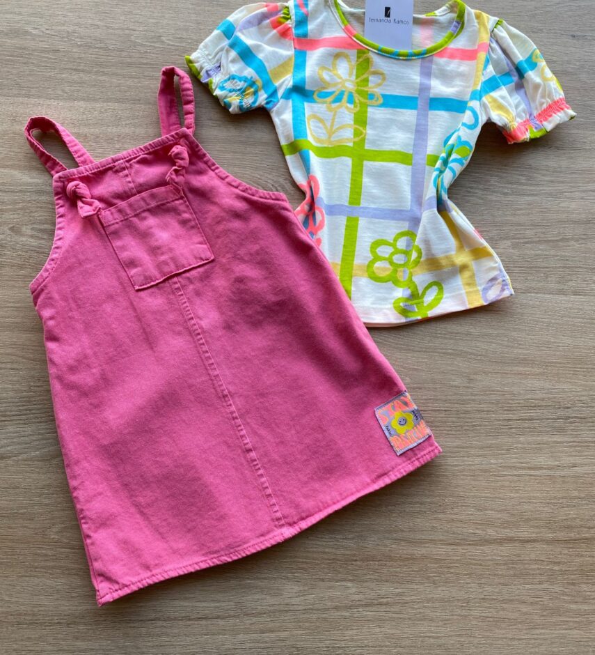 fernandaramoskids com br Conjunto Infantil Feminino Blusa Estampada e Salopete Rosa 3