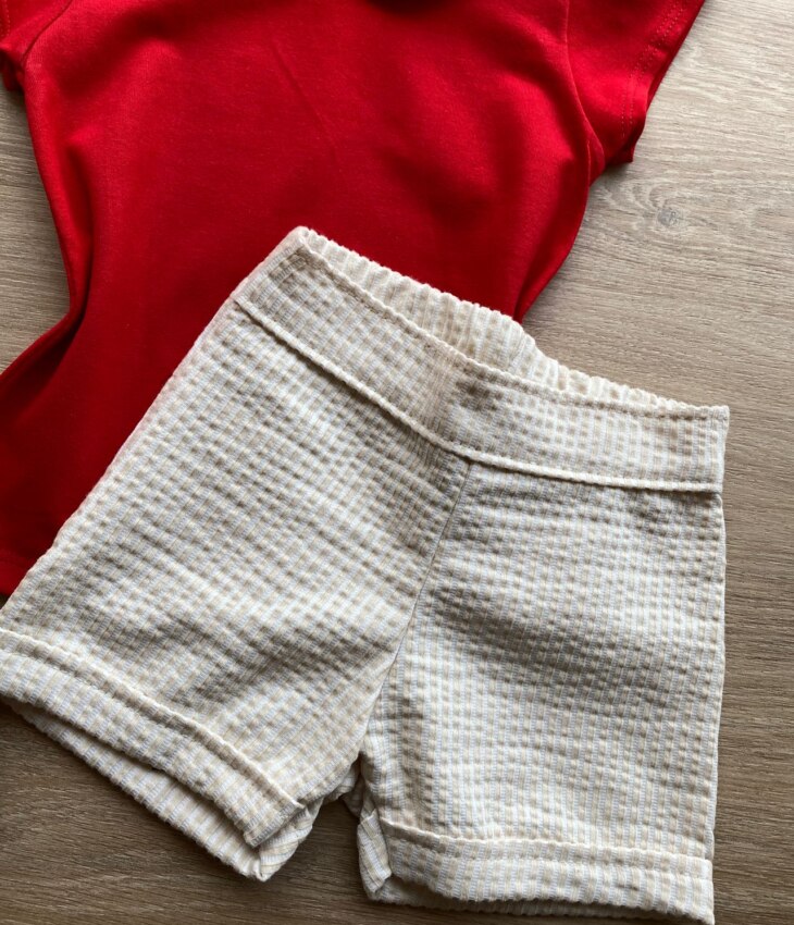 fernandaramoskids com br Conjunto Infantil Feminino Blusa Manga Curta Vermelha e Short Bege 3