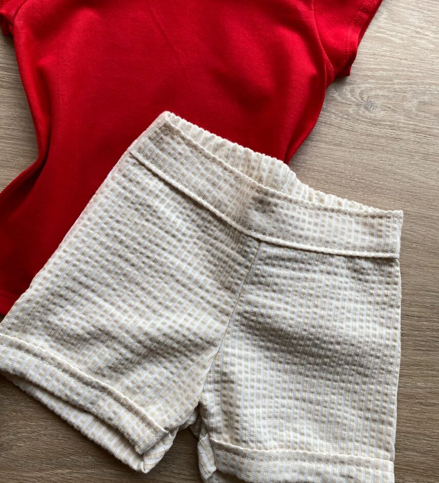fernandaramoskids com br Conjunto Infantil Feminino Blusa Manga Curta Vermelha e Short Bege 3