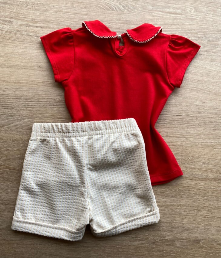 fernandaramoskids com br Conjunto Infantil Feminino Blusa Manga Curta Vermelha e Short Bege 4