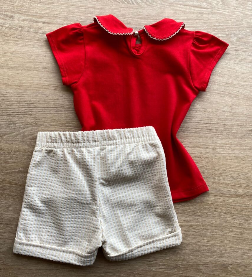 fernandaramoskids com br Conjunto Infantil Feminino Blusa Manga Curta Vermelha e Short Bege 4