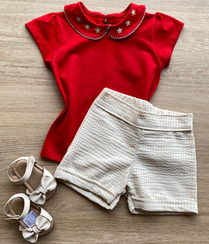 Conjunto Infantil Feminino Blusa Manga Curta Vermelha e Short Bege Fernanda Ramos Kids