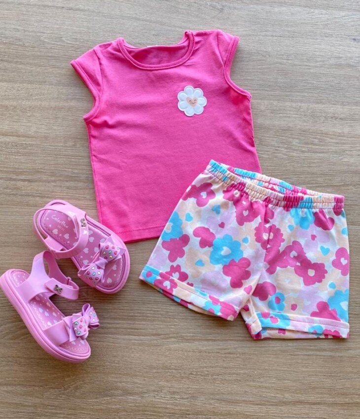 Conjunto Infantil Feminino Blusa Rosa e Short Estampa Floral Fernanda Ramos Kids