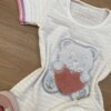 fernandaramoskids com br Conjunto Infantil Feminino Blusa Ursinho Manga Curta e Short Branco 2