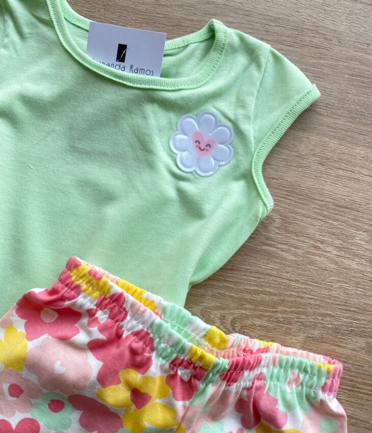 fernandaramoskids com br Conjunto Infantil Feminino Blusa Verde e Short Estampa Floral 2