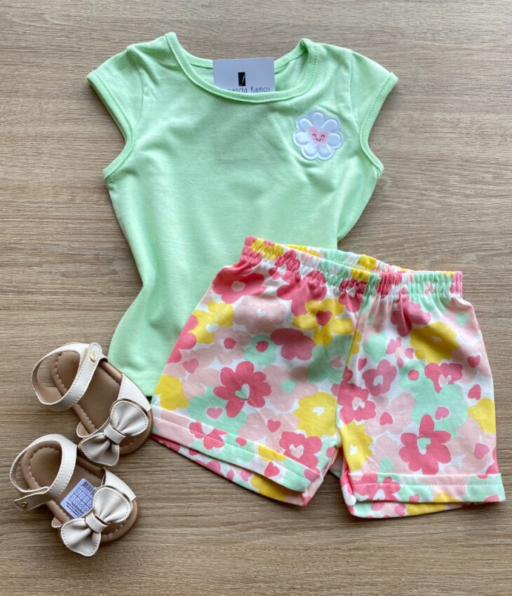 Conjunto Infantil Feminino Blusa Verde e Short Estampa Floral Fernanda Ramos Kids