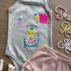 fernandaramoskids com br Conjunto Infantil Feminino Body Cinza com Estampa e Short Rose 1