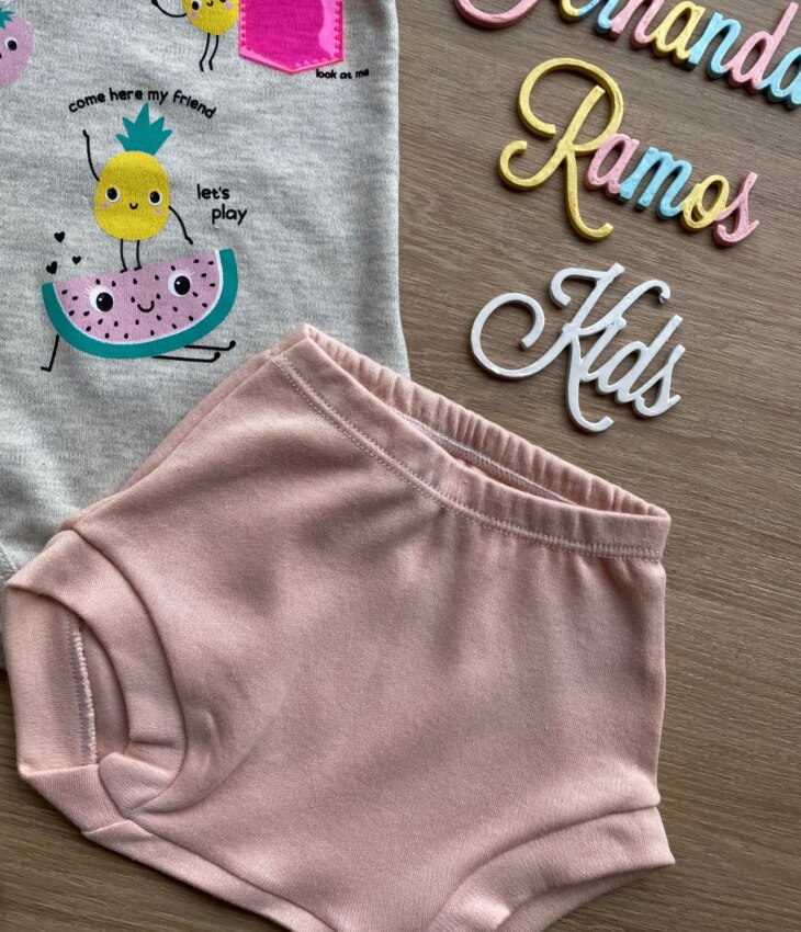 fernandaramoskids com br Conjunto Infantil Feminino Body Cinza com Estampa e Short Rose 2