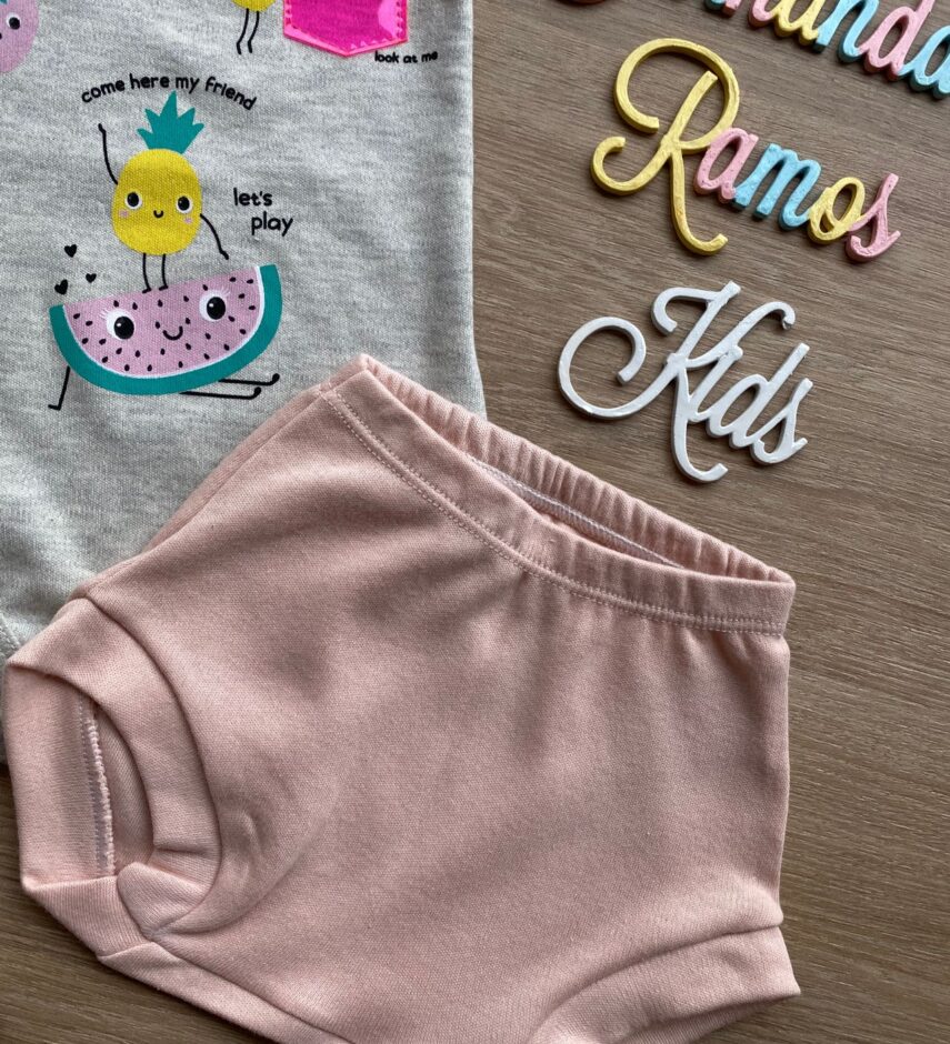 fernandaramoskids com br Conjunto Infantil Feminino Body Cinza com Estampa e Short Rose 2