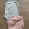 fernandaramoskids com br Conjunto Infantil Feminino Body Cinza com Estampa e Short Rose 3