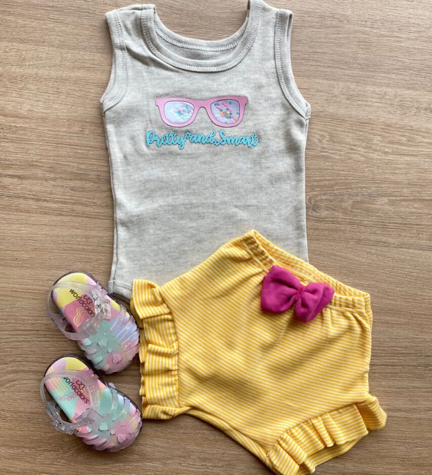 Conjunto Infantil Feminino Body Cinza Short Listrado Amarelo Fernanda Ramos Kids