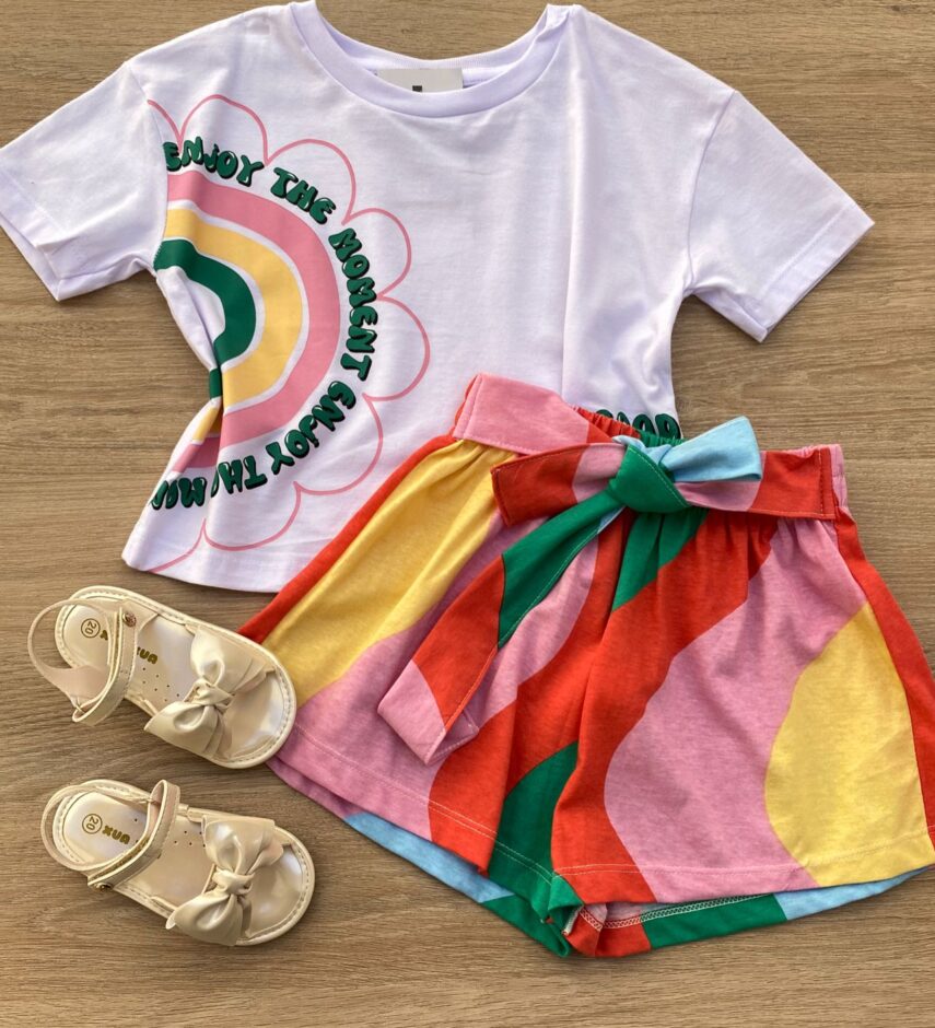 Conjunto Infantil Feminino Cropped Branco com Estampa e Short Fernanda Ramos Kids