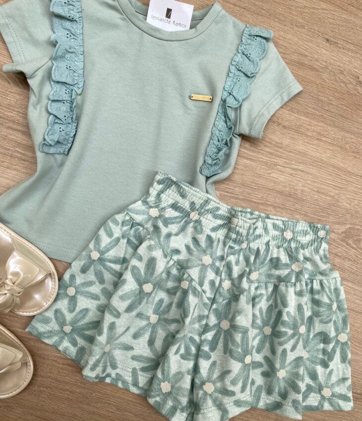 fernandaramoskids com br Conjunto Infantil Feminino Cropped Detalhe Laise e Short Estampado Verde 1