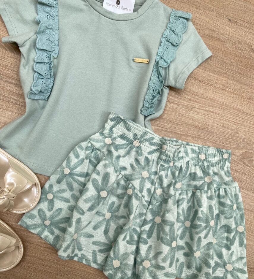 fernandaramoskids com br Conjunto Infantil Feminino Cropped Detalhe Laise e Short Estampado Verde 1