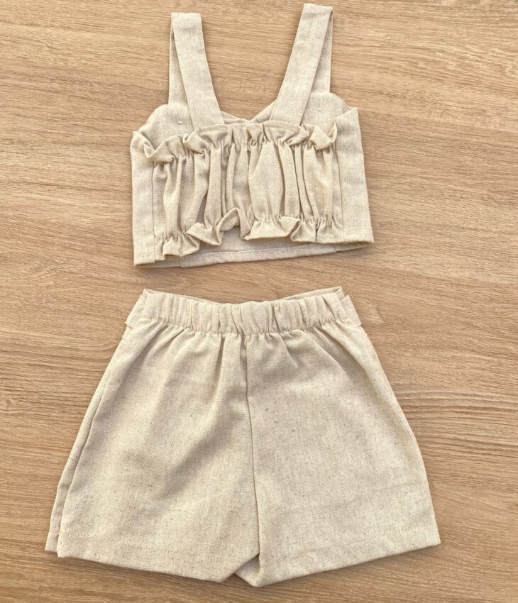 fernandaramoskids com br Conjunto Infantil Feminino Cropped e Short Saia com Amarração Bege 2