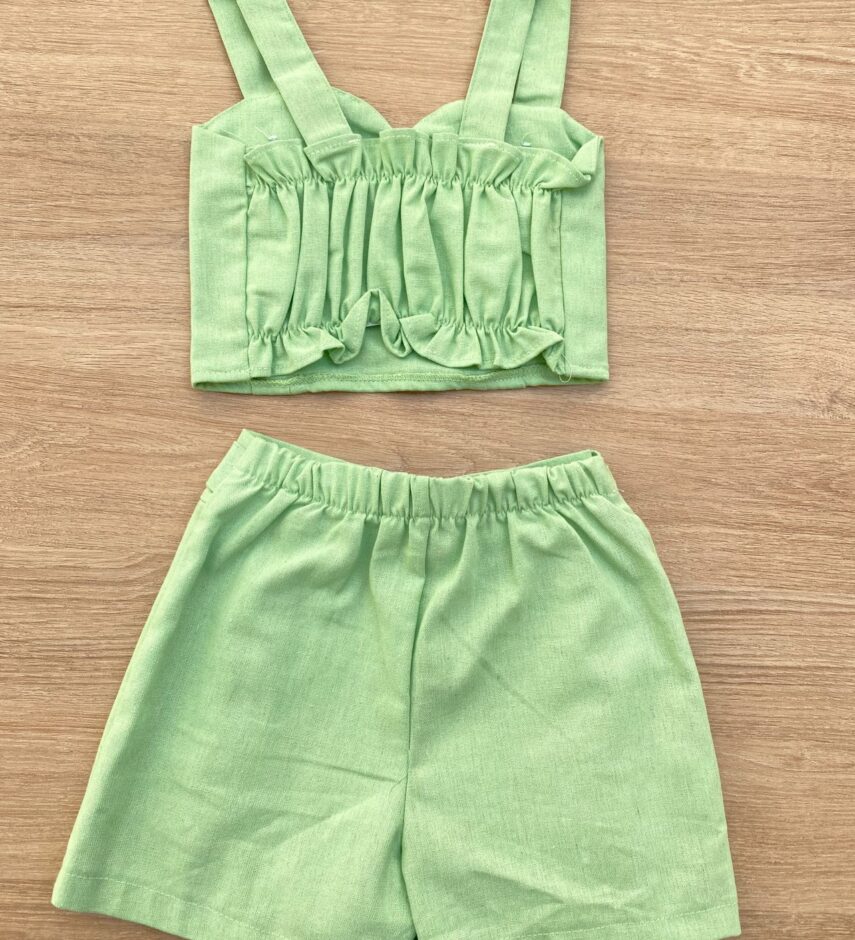 fernandaramoskids com br Conjunto Infantil Feminino Cropped e Short Saia com Amarração Verde 3
