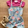 Conjunto Infantil Feminino Jardineira Estampada Azul e Body Pink Fernanda Ramos Kids