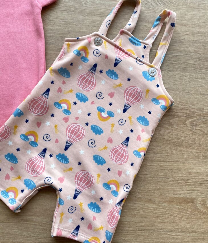 fernandaramoskids com br Conjunto Infantil Feminino Jardineira Estampada e Body Rosa 1