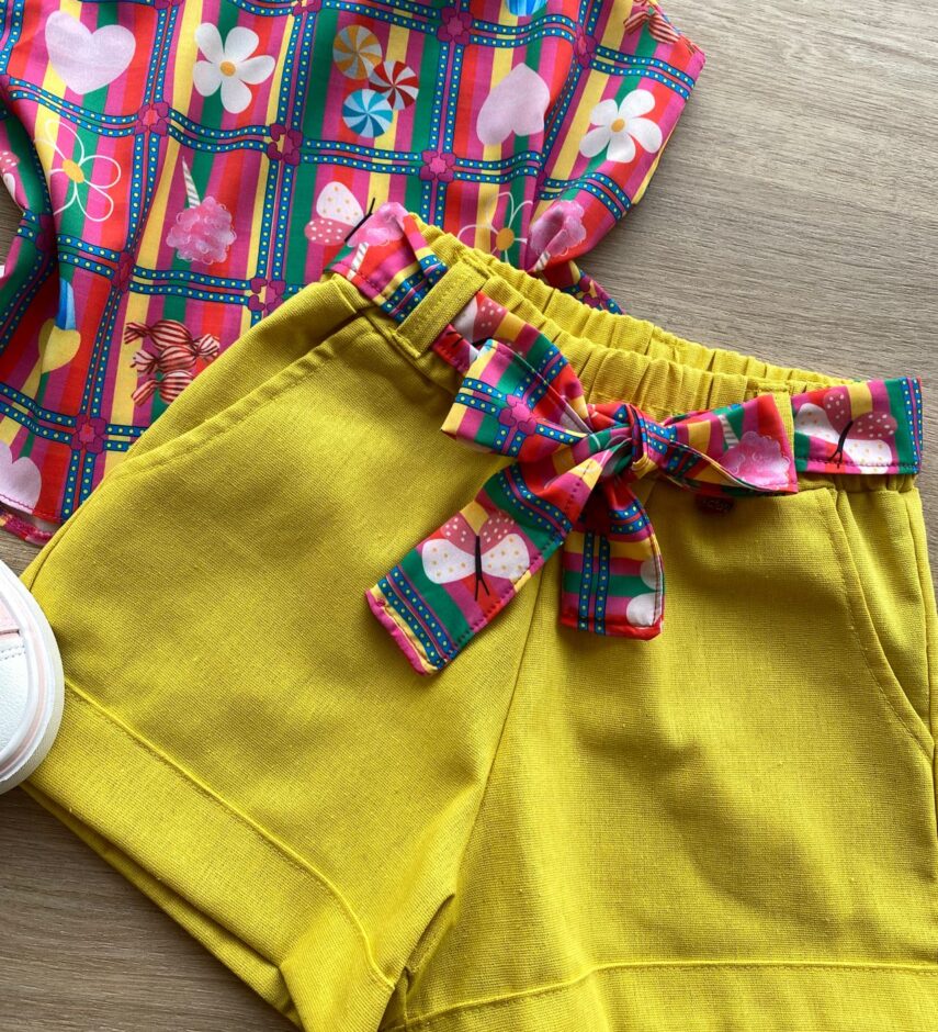 fernandaramoskids com br Conjunto Infantil Feminino Regata Estampada e Short com Amarração Amarelo 2