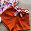 fernandaramoskids com br Conjunto Infantil Feminino Regata Estampada e Short com Amarração Laranja 2