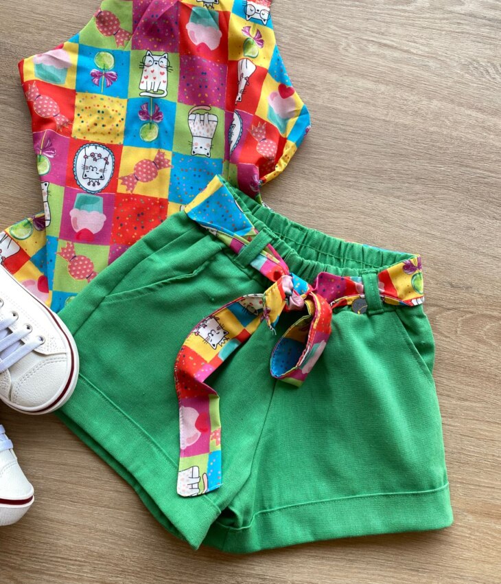 fernandaramoskids com br Conjunto Infantil Feminino Regata Estampada e Short com Amarração Verde 2
