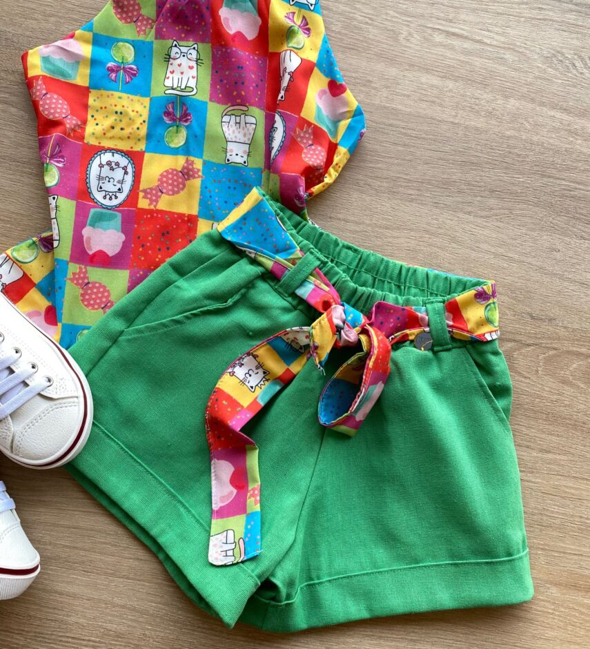fernandaramoskids com br Conjunto Infantil Feminino Regata Estampada e Short com Amarração Verde 2