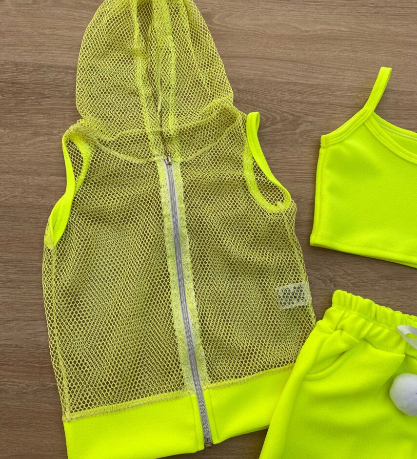 fernandaramoskids com br Conjunto Infantil Feminino Top Alça, Colete e Short Verde Flúor 2