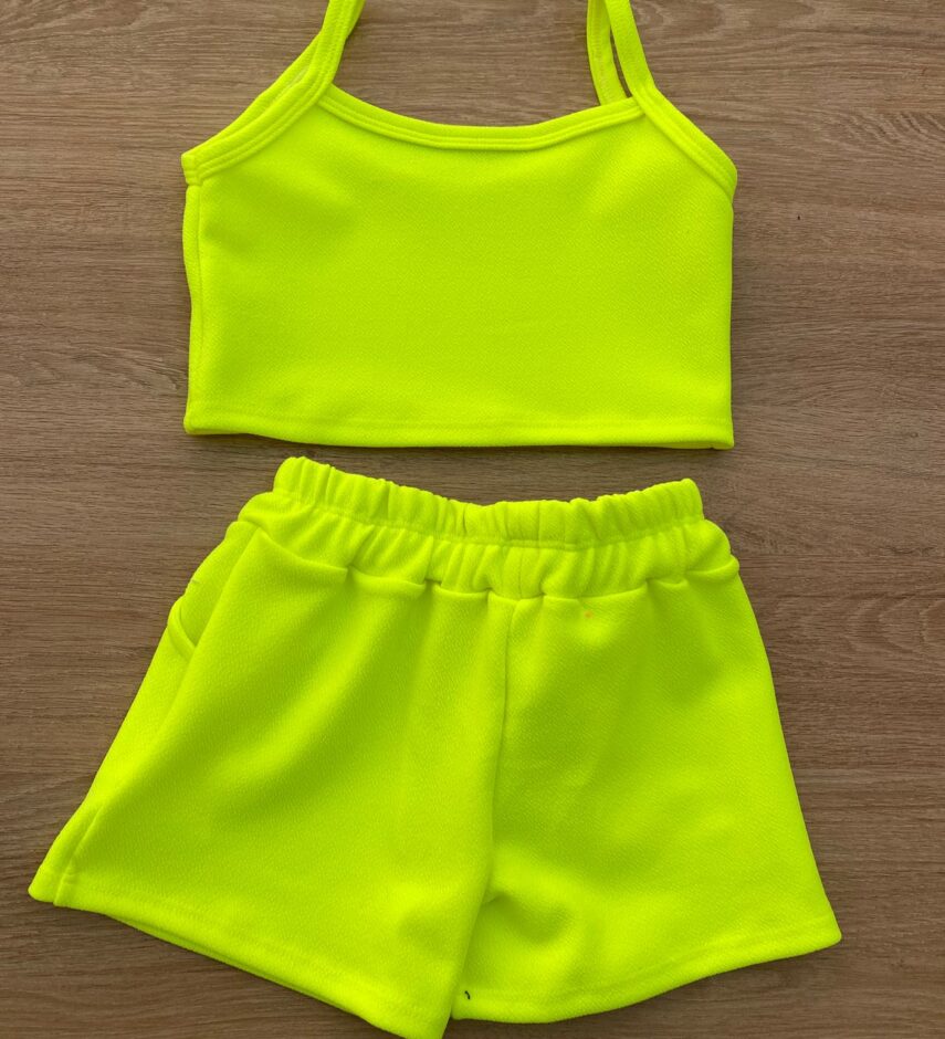 fernandaramoskids com br Conjunto Infantil Feminino Top Alça, Colete e Short Verde Flúor 3