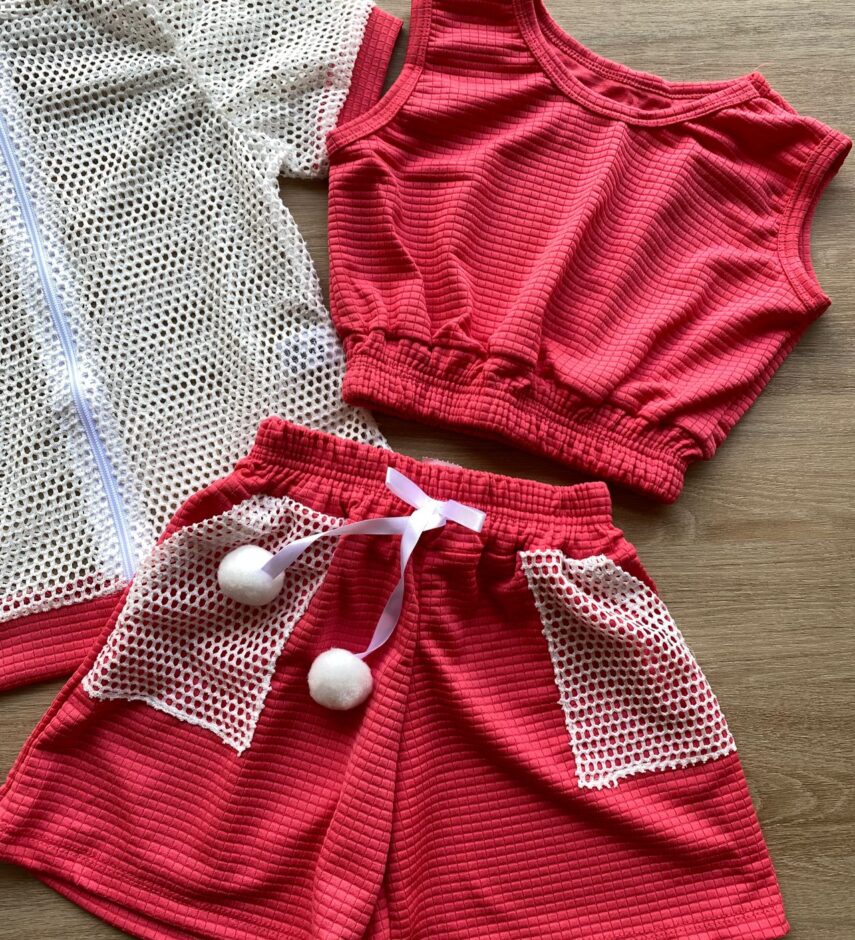 fernandaramoskids com br Conjunto Infantil Feminino Top Cropped, Colete e Short Pink 1