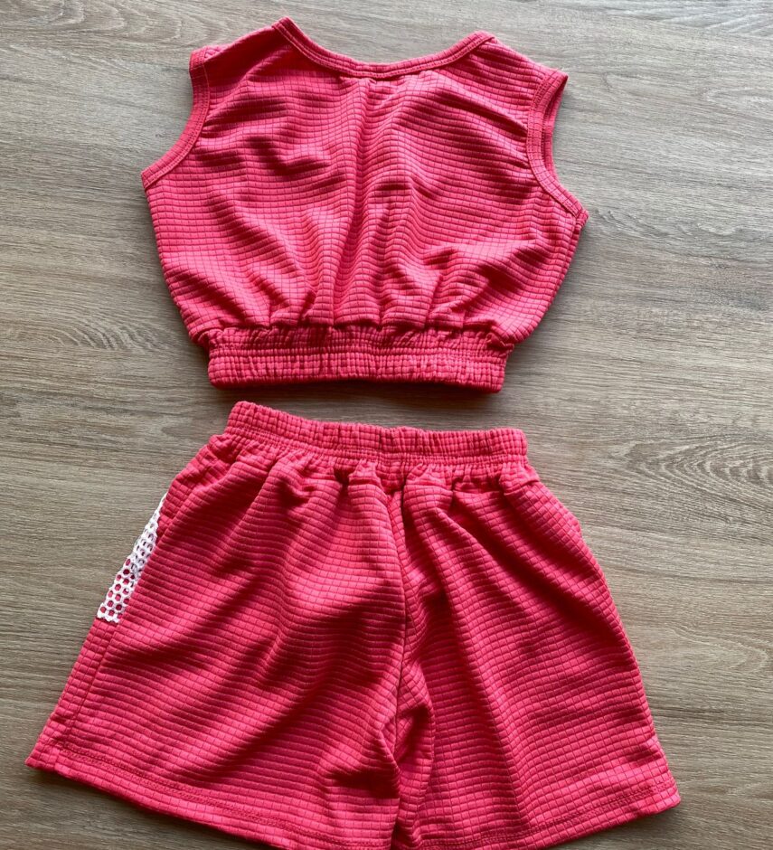 fernandaramoskids com br Conjunto Infantil Feminino Top Cropped, Colete e Short Pink 4