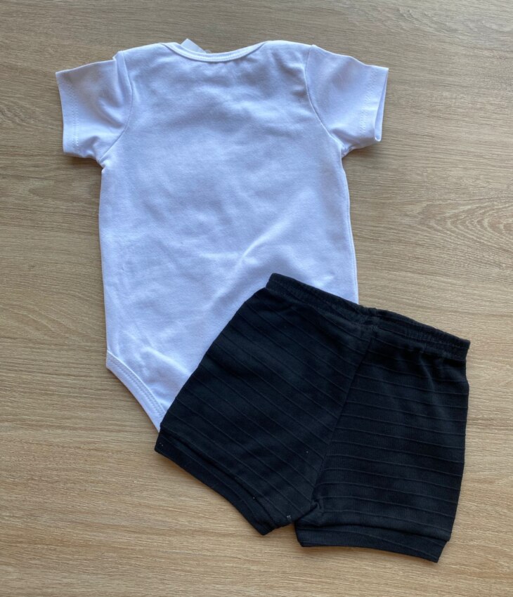fernandaramoskids com br Conjunto Infantil Masculino Body Cotton Branco e Bermuda Preto 2