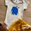 fernandaramoskids com br Conjunto Infantil Masculino Body Estampa Elefante Cinza e Short Caramelo 1