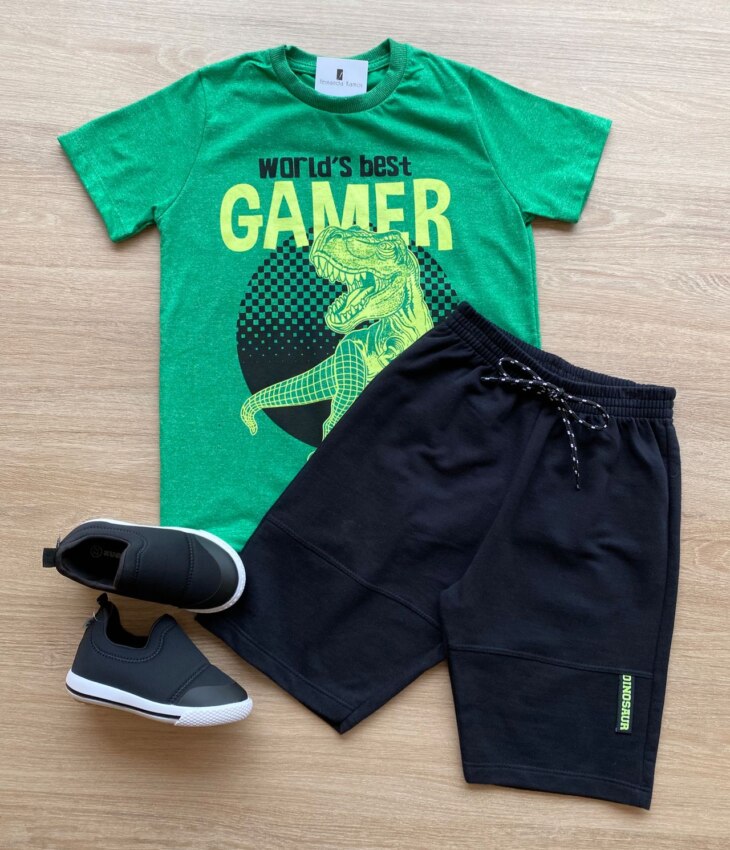 Conjunto Infantil Masculino Camiseta Gamer Verde e Bermuda Preta Fernanda Ramos Kids