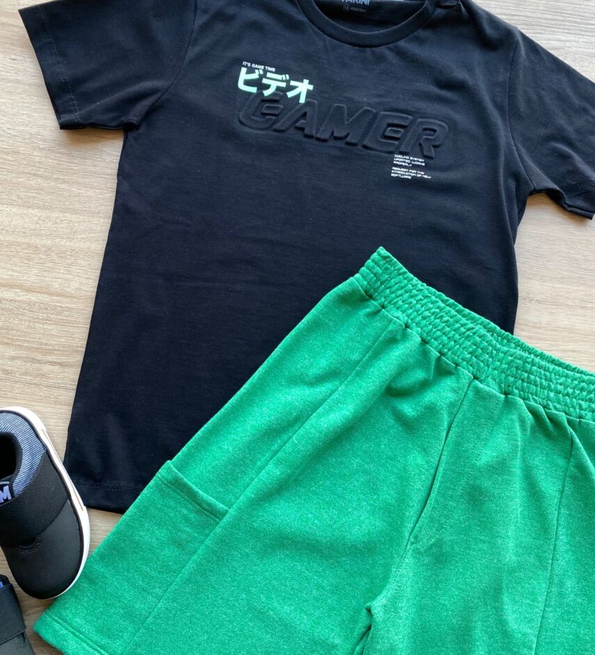 fernandaramoskids com br Conjunto Infantil Masculino Camiseta Preta e Bermuda Verde 2