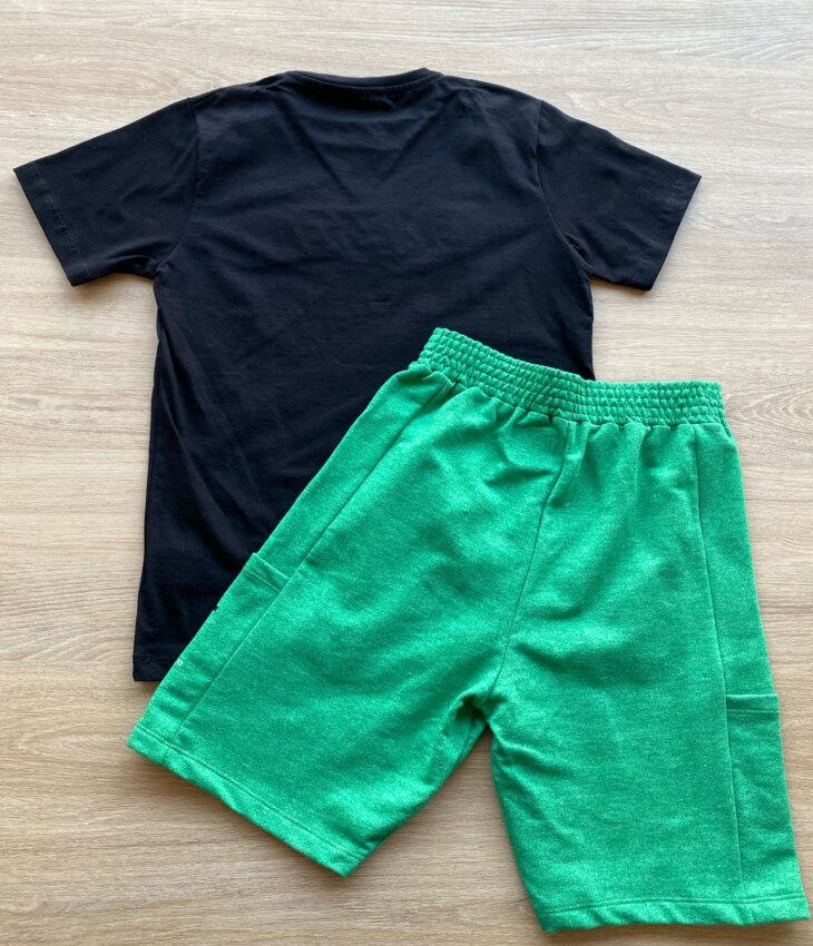 fernandaramoskids com br Conjunto Infantil Masculino Camiseta Preta e Bermuda Verde 3