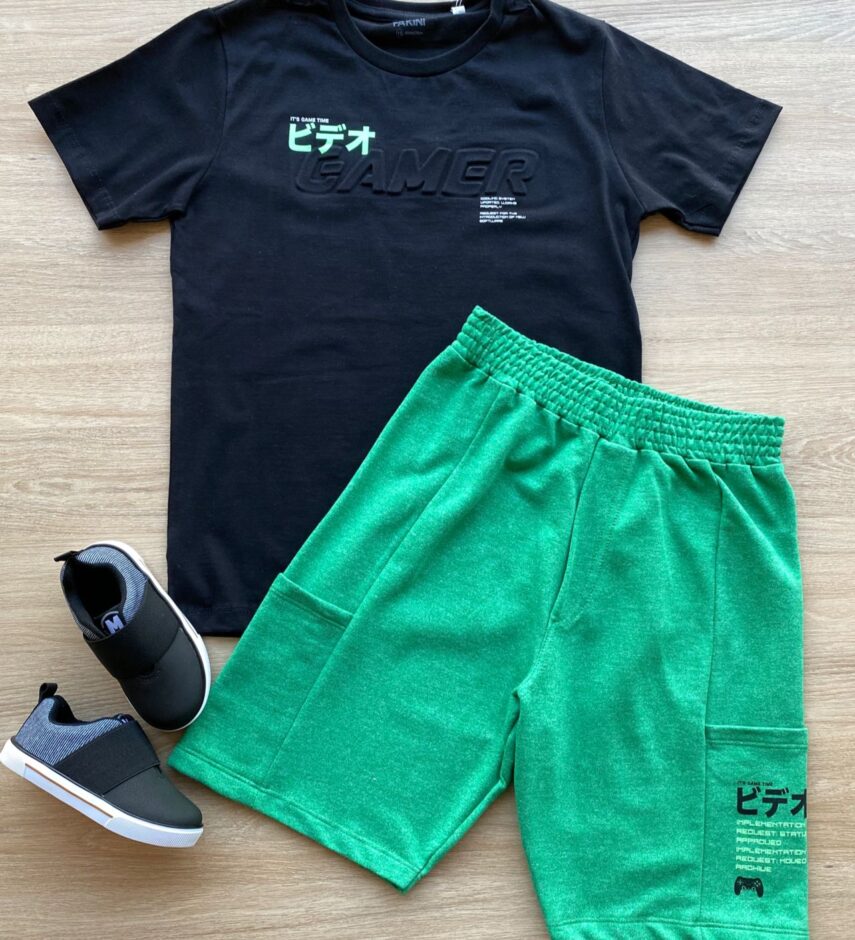 Conjunto Infantil Masculino Camiseta Preta e Bermuda Verde Fernanda Ramos Kids