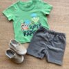 Conjunto Infantil Masculino Camiseta Verde e Bermuda Cinza Fernanda Ramos Kids