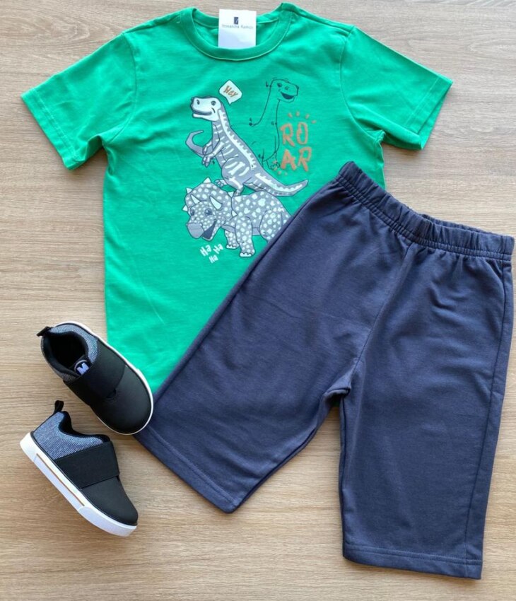 Conjunto Infantil Masculino Camiseta Verde e Bermuda Grafite Fernanda Ramos Kids