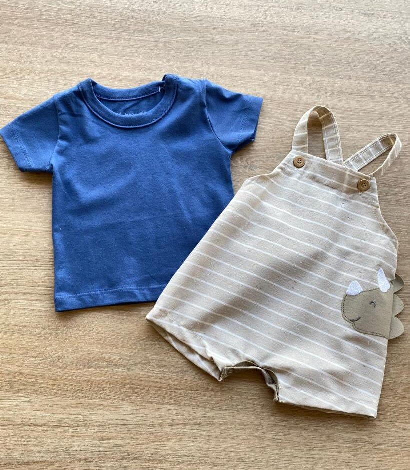 fernandaramoskids com br Conjunto Infantil Masculino Jardineira Cru Listrada e Camiseta Azul 3