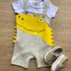 Conjunto Infantil Masculino Jardineira Jacaré Cinza e Camiseta Branca Fernanda Ramos Kids