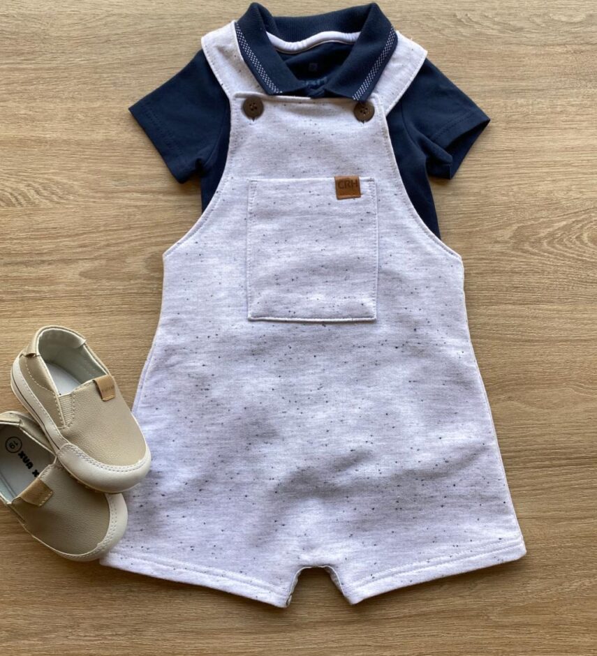 Jardineira Infantil Masculina Curta com Bolso Frontal Gelo Fernanda Ramos Kids