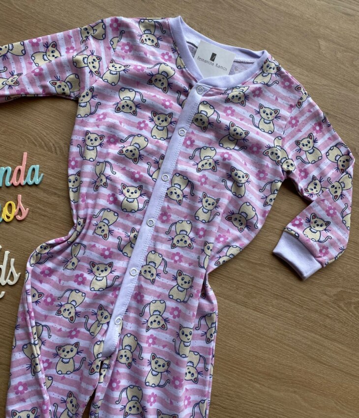 fernandaramoskids com br Macacão Pijama Infantil Feminino Estampa Gatinhos Rosa 1