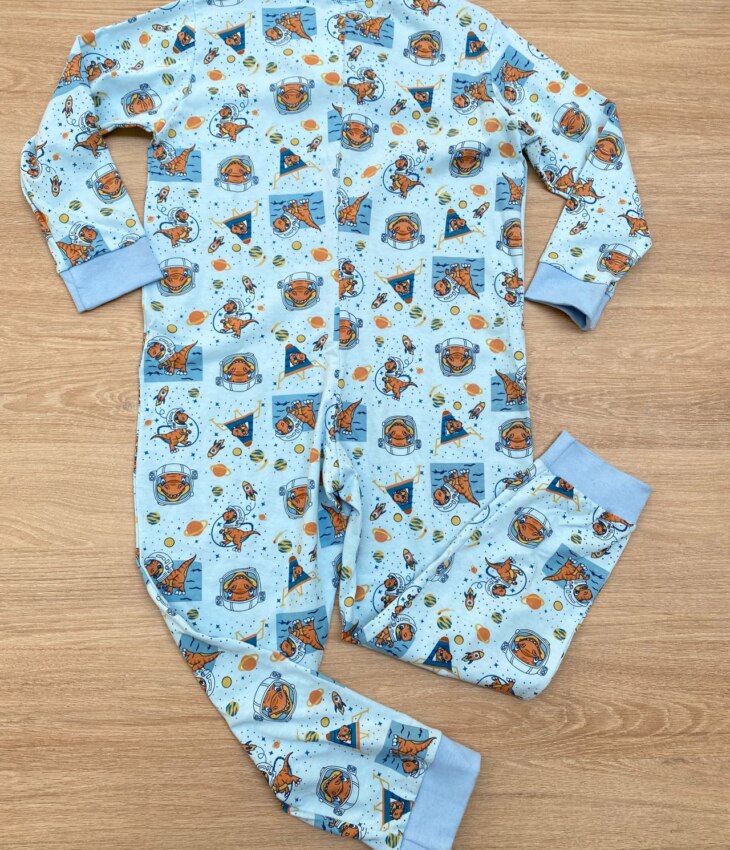 fernandaramoskids com br Macacão Pijama Infantil Masculino Estampado Dinossauros Azul 2