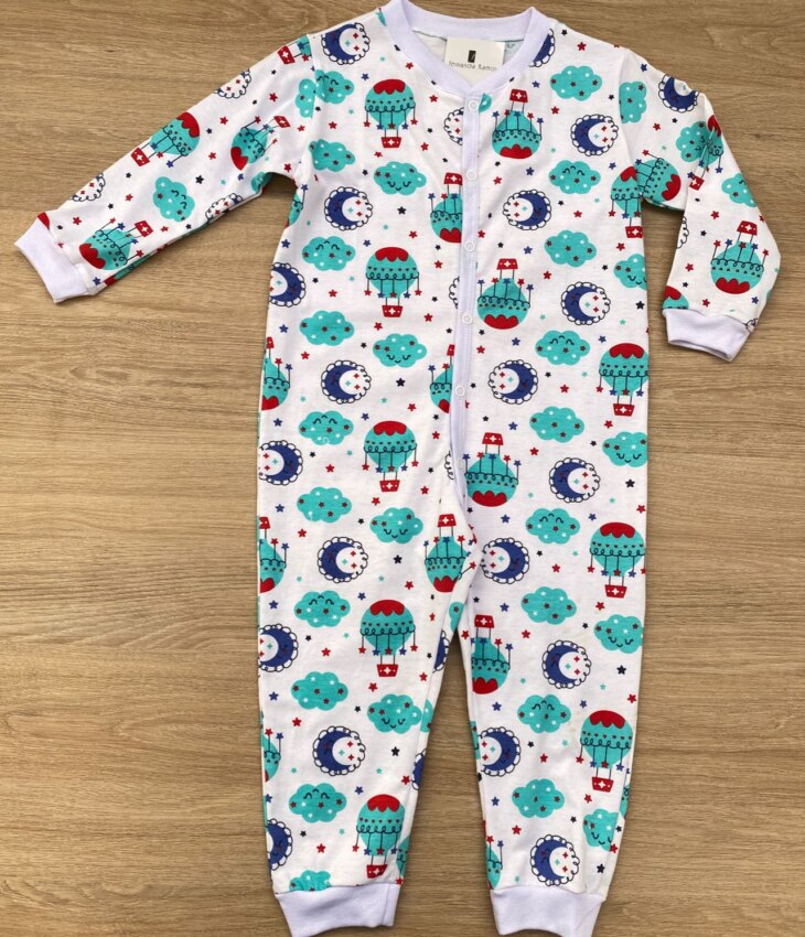 Macacão Pijama Infantil Masculino Estampado Fundo Branco Fernanda Ramos Kids