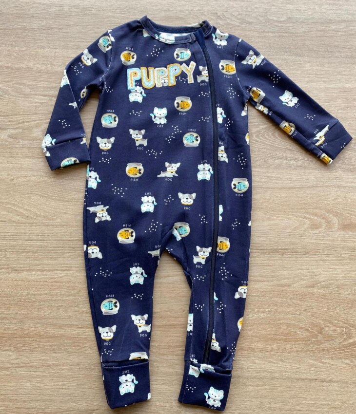 Macacão Pijama Infantil Masculino Estampado Puppy Azul Marinho Fernanda Ramos Kids