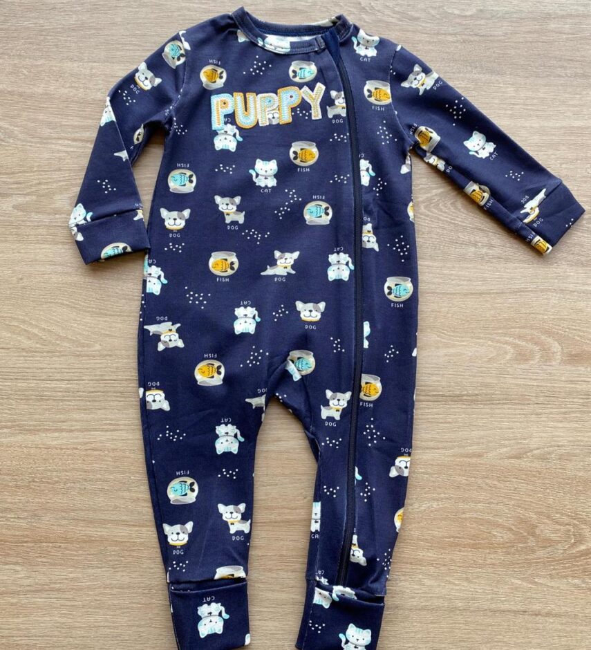 Macacão Pijama Infantil Masculino Estampado Puppy Azul Marinho Fernanda Ramos Kids